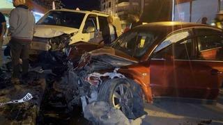 Alkollü sürücü 4 araca birden çarptı: 2 yaralı