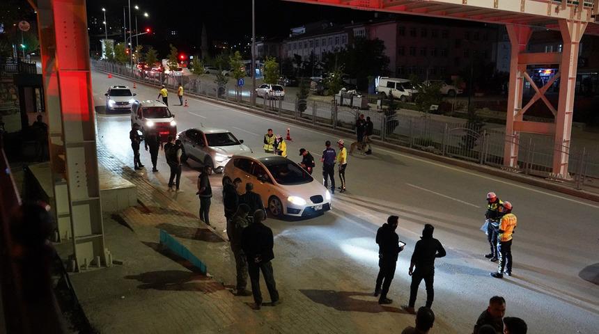Bir şehir ayağa kalktı! Giriş &ccedil;ıkışlar kapatıldı