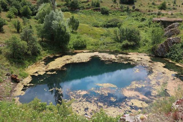 Efsanelere konu olan Dipsizg&ouml;l renk değiştirdi, ziyaret&ccedil;ileri hayal kırıklığı yaşadı 3