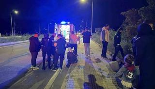 Direksiyon hakimiyetini kaybetti, tarlaya u&ccedil;tu: 4 yaralı