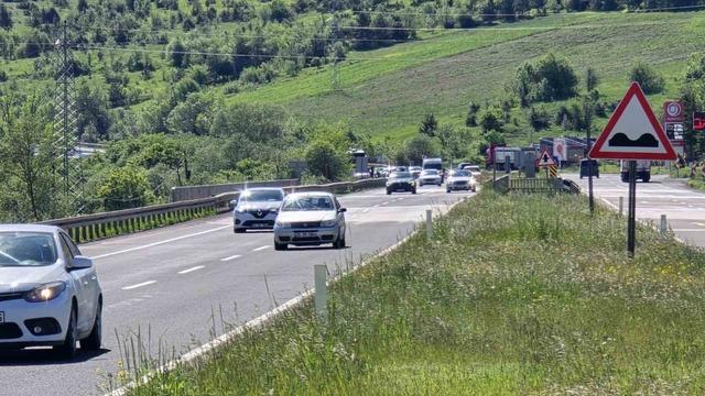 Kemikli Rampaları’nda bayram dönüşü yoğunluğu sürüyor 3