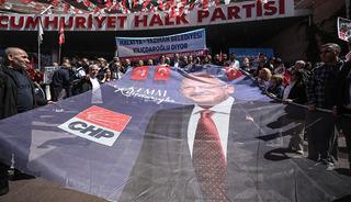 CHP Genel Merkezi'nde hareketlilik başladı! Atılan slogan g&uuml;ndem oldu