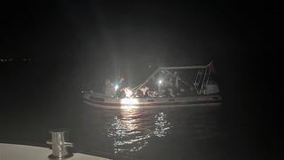 Son dakika: Karaburun a&ccedil;ıklarında 17 g&ouml;&ccedil;men kurtarıldı
