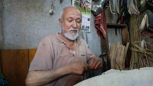 60 yıllık semer ustası, mesleğini yaşatmaya çalışıyor