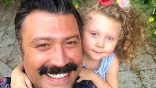 Son dakika: Burcu G&ouml;nder B&uuml;lent Parlak'ın kızı Lisa 10 yaşında! Beğeni yağdı