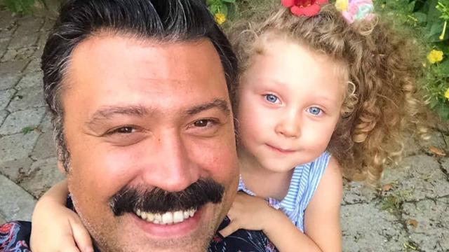 Burcu Gönder Bülent Parlak'ın kızı Lisa 10 yaşında! Beğeni yağdı