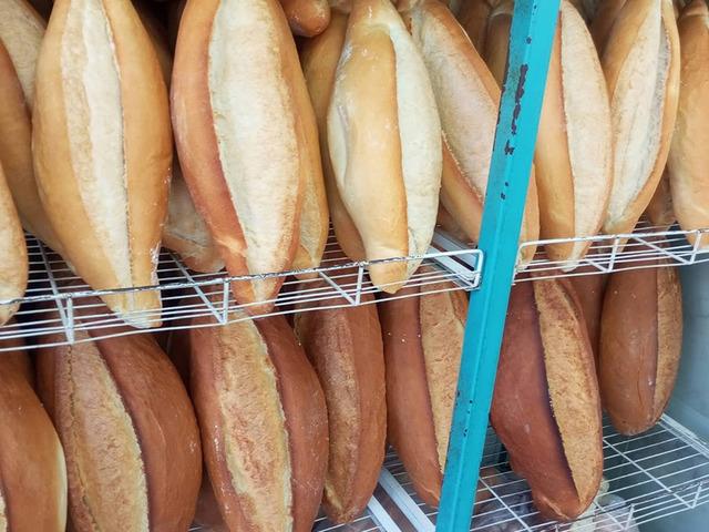 Bir il&ccedil;ede 15 TL'ye satılan ekmek ve simit fiyatı 20 TL'ye &ccedil;ıktı