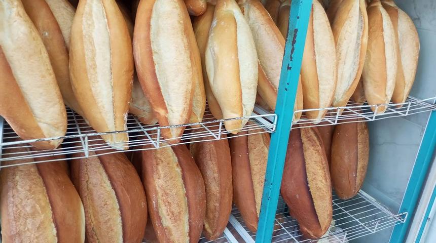 Bir il&ccedil;ede 15 TL'ye satılan ekmek ve simit fiyatı 20 TL'ye &ccedil;ıktı