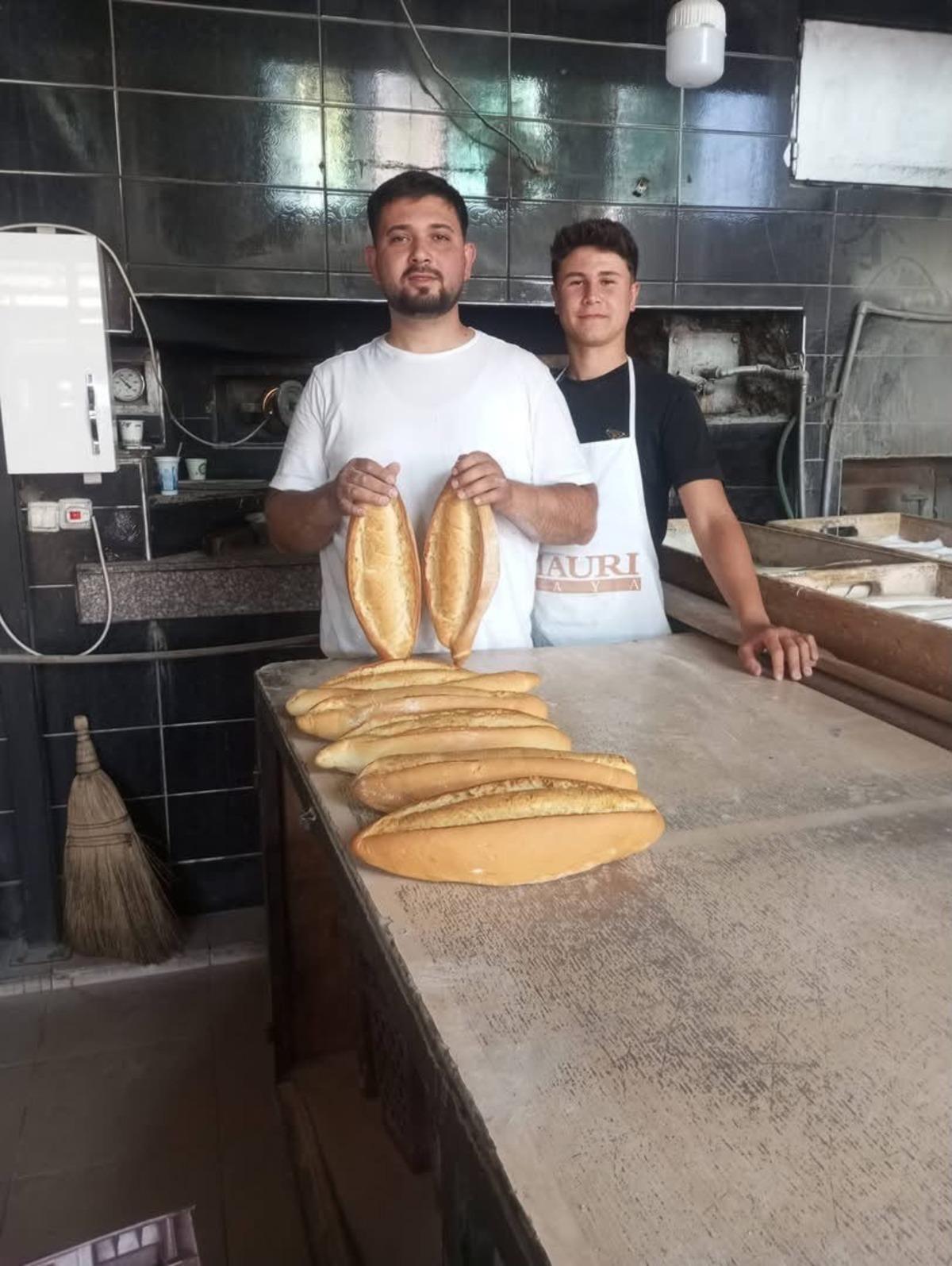 Bir il&ccedil;ede 15 TL ye satılan ekmek ve simit fiyatı 20 TL ye &ccedil;ıktı 2