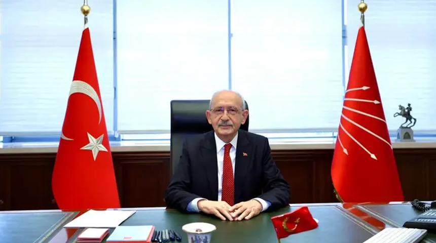 Tam 2,5 yıl sonra! Kemal Kılı&ccedil;daroğlu'ndan makam odasında ilk g&ouml;r&uuml;nt&uuml;