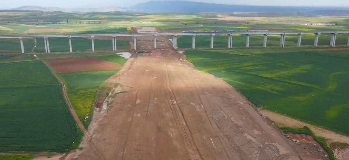&Ccedil;alışmalar hızlandı: 42 ili birbirine bağlayacak 2