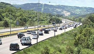 Bolu ge&ccedil;işinde trafik durma noktasına geldi