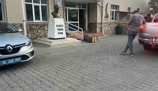 Bayındır&rsquo;da yasa dışı horoz d&ouml;v&uuml;ş&uuml; operasyonu: 3 g&ouml;zaltı