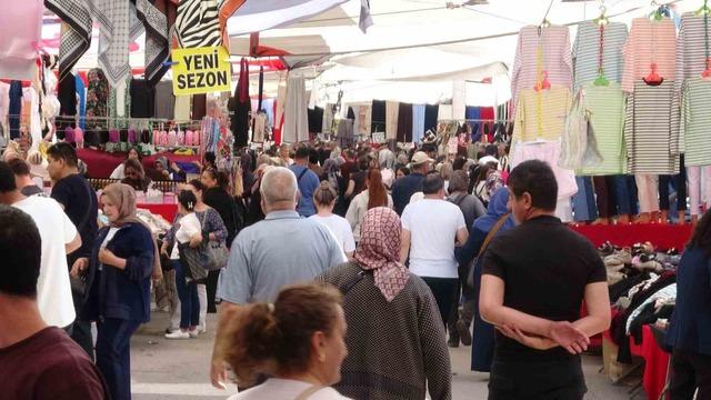 Bayramın 4. g&uuml;n&uuml;nde Pendik ve Kartal sahillerinde yoğunluk 1