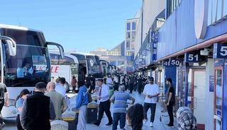 Bayram tatili d&ouml;n&uuml;şleri başladı: 15 Temmuz Demokrasi Otogarı&rsquo;nda yoğunluk yaşandı