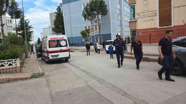 Mahallede panik: Genç kadın 2 saat sonra ikna oldu 3
