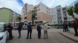 Mahallede panik: Genç kadın 2 saat sonra ikna oldu