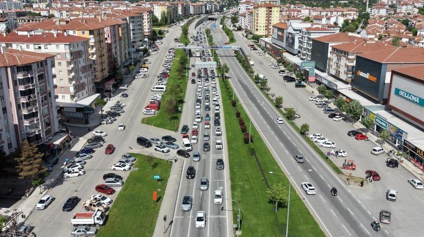 &Ccedil;orum&rsquo;da yollarda bayram d&ouml;n&uuml;ş&uuml; yoğunluğu