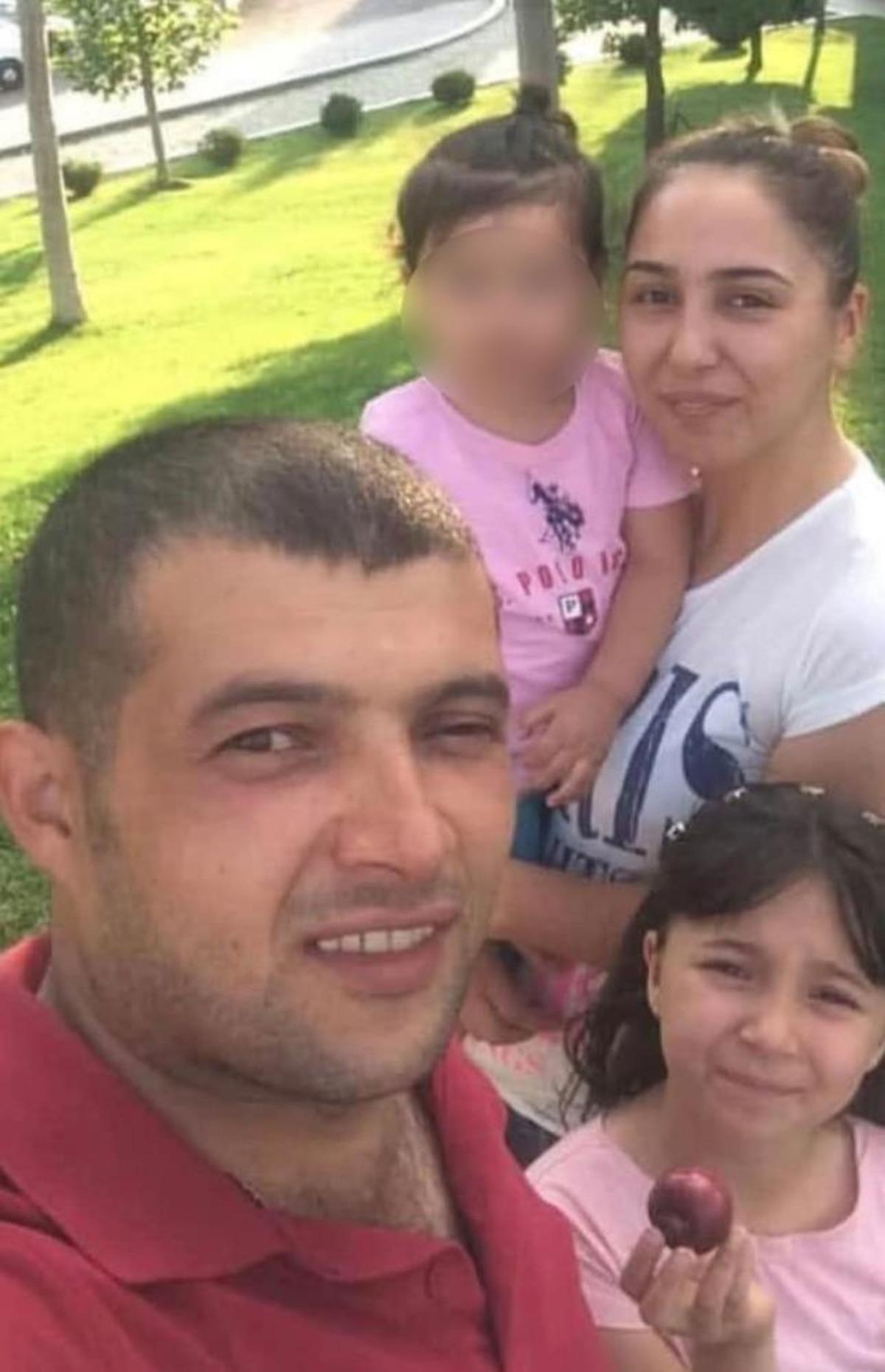 Feci kazada hayatını kaybeden &ccedil;ift ve 10 yaşındaki kızları toprağa verildi 2