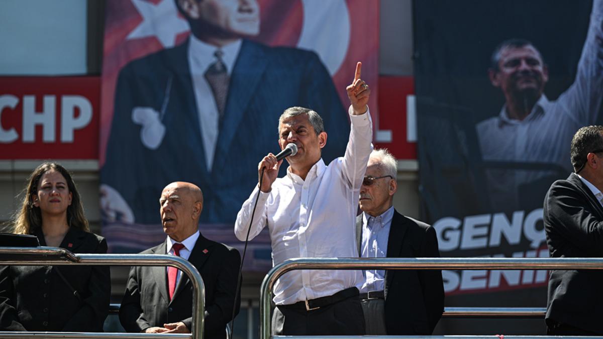 Özgür Özel’in Ankara daki mitingine katılan CHP’li vekiller belli oldu: İşte o isimler 1