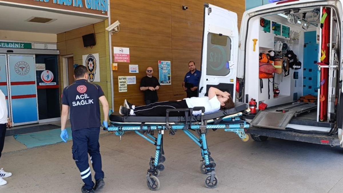 Devrilen elektrikli motosikletteki 3 kişi yaralandı 1