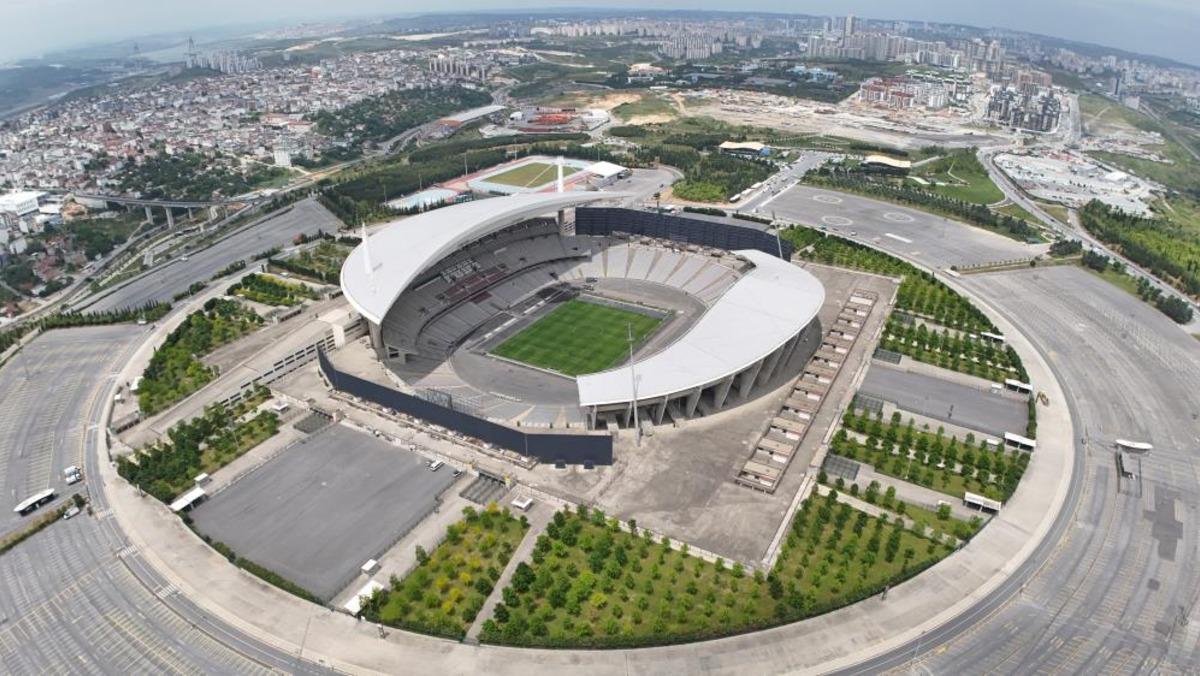 İstanbul da Kanye West izdihamı! Metro hattı kilitlendi, yaklaşık y&uuml;z bin kişi akın etti 1