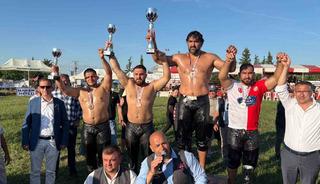 Kavasoğlu ve Şamdancıbaşı İbrahim Yağlı Pehlivan G&uuml;reşleri&rsquo;nde başpehlivan İsmail Ko&ccedil;
