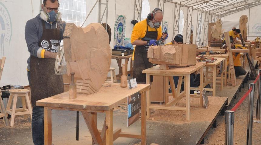 Eskişehir'de Ahşap Heykel Festivali