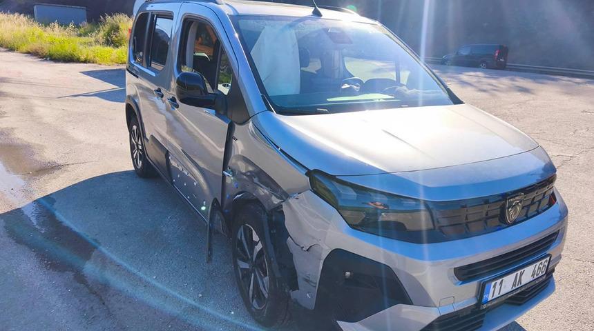 Bilecik'te trafik kazası! Yaralılar var