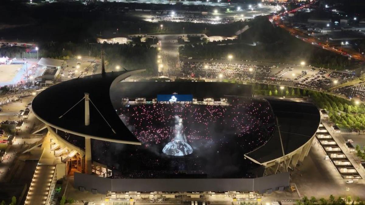 İstanbul da Kanye West izdihamı! Metro hattı kilitlendi, yaklaşık y&uuml;z bin kişi akın etti 9