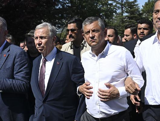 Kılı&ccedil;daroğlu'na yakın isimden Mansur Yavaş s&ouml;zleri! "Aday g&ouml;sterebiliriz"