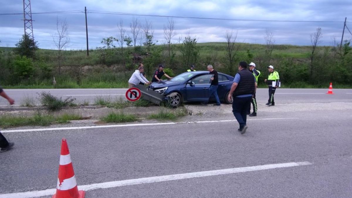 Kastamonu&rsquo;da &uuml;&ccedil; ara&ccedil; &ccedil;arpıştı: 5 yaralı 2
