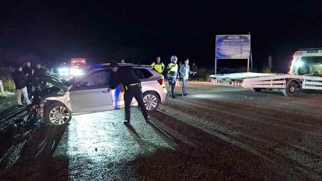&Ccedil;orum&rsquo;da iki otomobil &ccedil;arpıştı: 1&rsquo;i ağır 7 yaralı 9