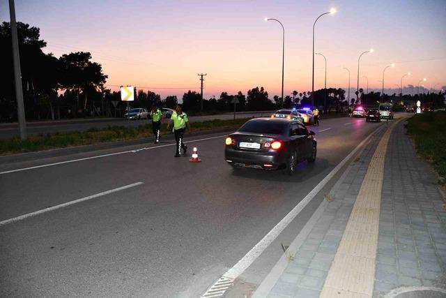 Hatay&rsquo;da kontrolden &ccedil;ıkan motosiklet devrildi: 2 &ouml;l&uuml; 5