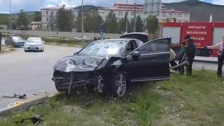 Refahiye’de iki otomobil çarpıştı: 6 yaralı