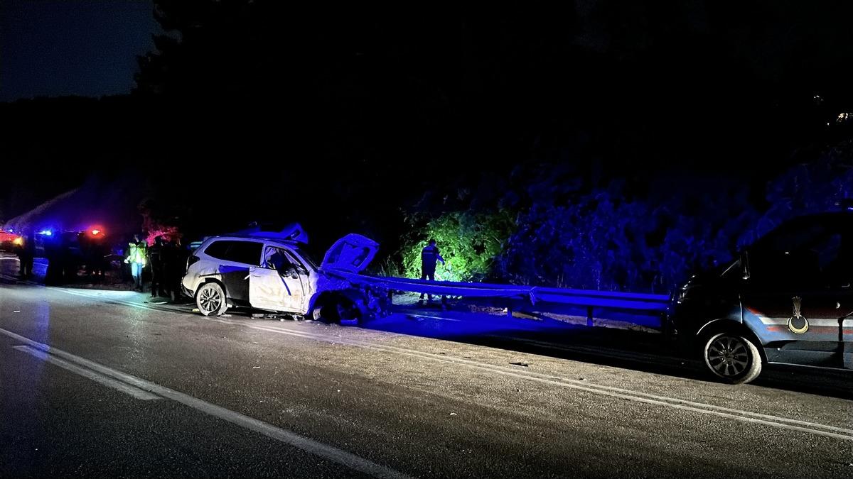 Bir kaza da Burdur da! 4 ara&ccedil; karıştı, 4 kişi hayatını kaybetti 6