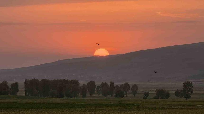 G&uuml;roymak&rsquo;ta g&uuml;n batımı g&ouml;rsel ş&ouml;len sundu