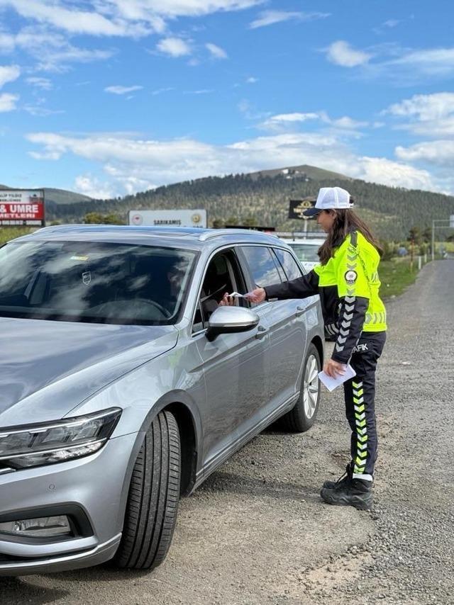 Kars’ta trafik denetimleri sürüyor 1