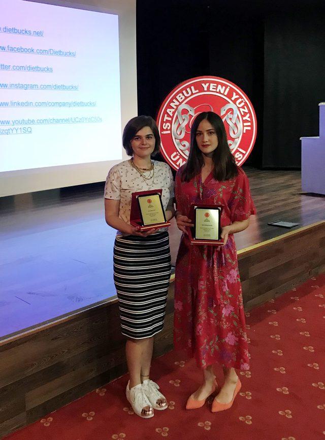İstanbul Yeni Yüzyıl Üniversitesi’nin iki öğrencisine TÜGİAD’dan ödül