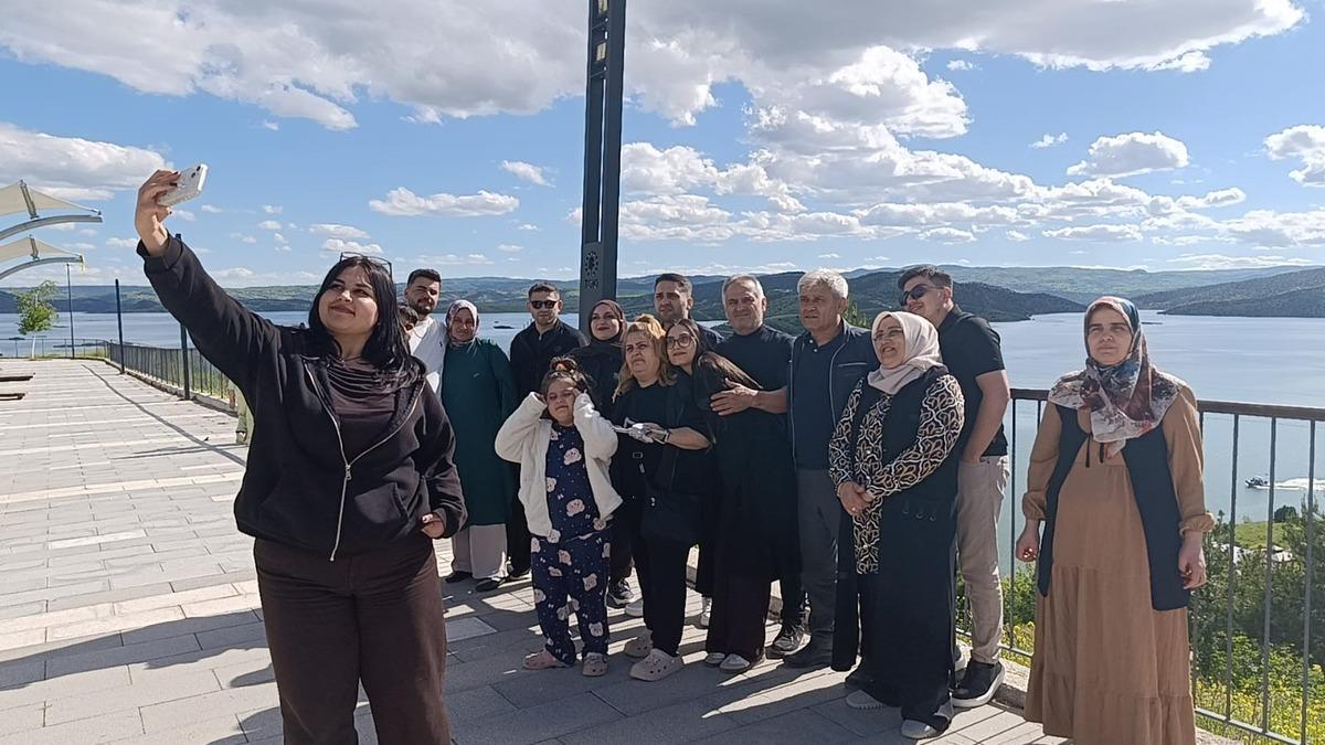 Araçlar kuyruk oldu Uzaksanız da uğrayın, bu kadar beklemiyordum 2