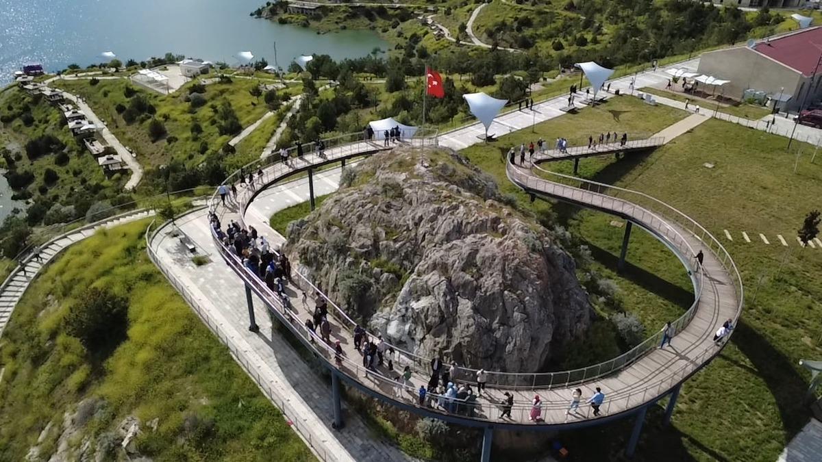 Araçlar kuyruk oldu Uzaksanız da uğrayın, bu kadar beklemiyordum 4