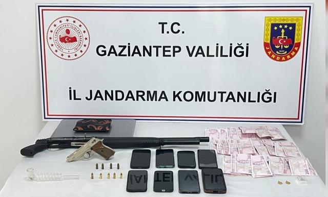 Gaziantep’te göçmen kaçakçılığı organizatörlerine şafak operasyonu: 7 şahıs tutuklandı 2