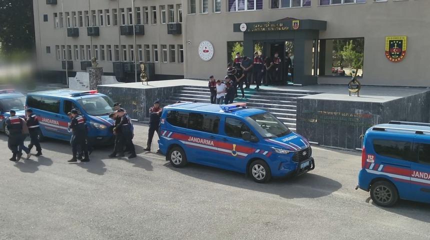 Gaziantep&rsquo;te g&ouml;&ccedil;men ka&ccedil;ak&ccedil;ılığı organizat&ouml;rlerine şafak operasyonu: 7 şahıs tutuklandı