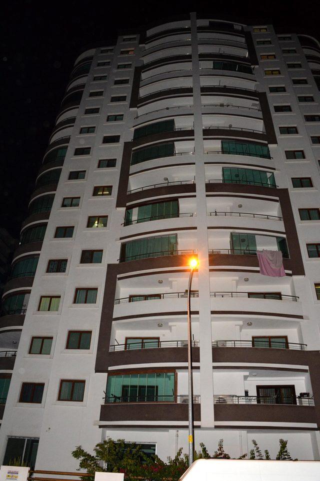 13 &uuml;nc&uuml; kattan atlayan Asude,  Bu hayattan bıktım  notu bırakmış 4