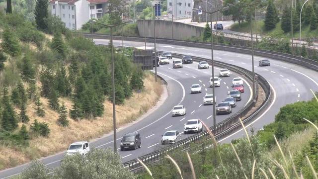Kocaeli geçişinde Anadolu’dan Avrupa’ya bayram dönüş trafiği akıcı ilerliyor 4