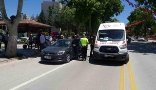 Otomobilin &ccedil;arptığı yaya ağır yaralandı