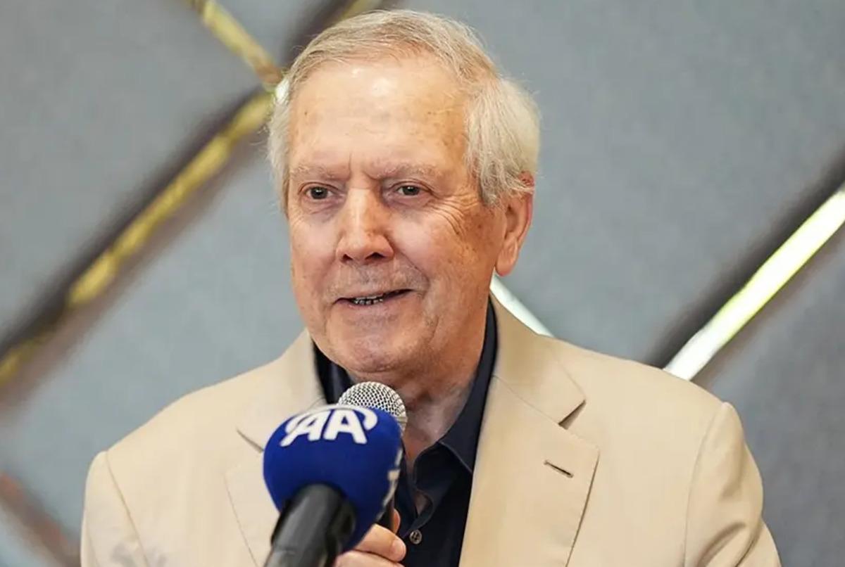 Aziz Yıldırım’dan Şampiyonlar Ligi sözü: "2 santraforu önümüzdeki hafta açıklarız" 2