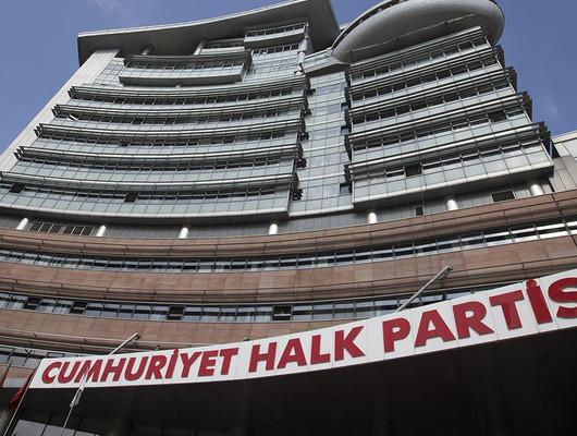 CHP'de kurultay bilmecesi! &Ouml;zg&uuml;r &Ouml;zel tarafı yarın ilk adımı atacak