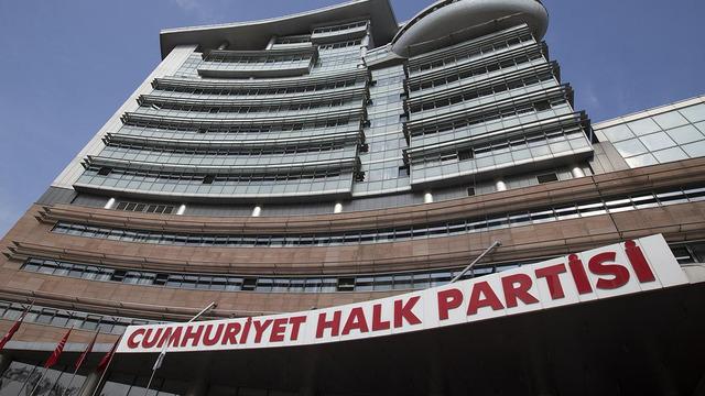 CHP'de kurultay bilmecesi! Özgür Özel tarafı yarın ilk adımı atacak