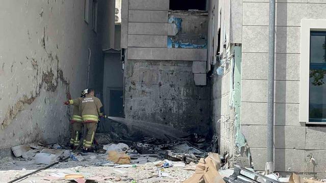 Hastane inşaatında ki yangını güvenlik görevlileri engelledi 5